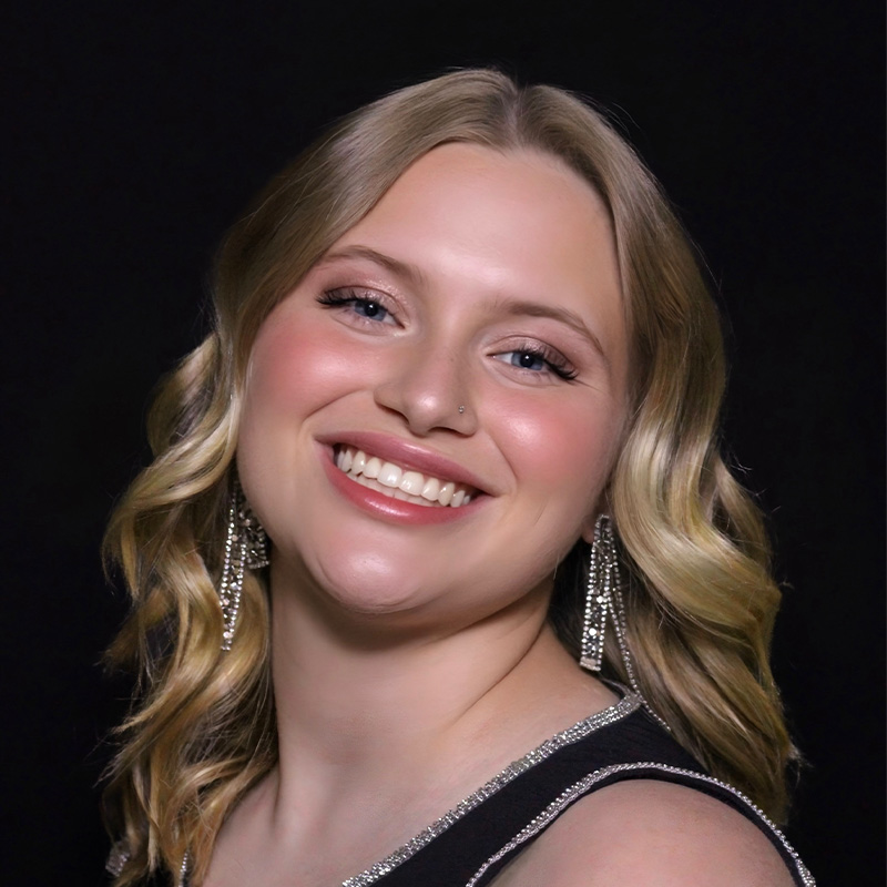 Juliann H Headshot